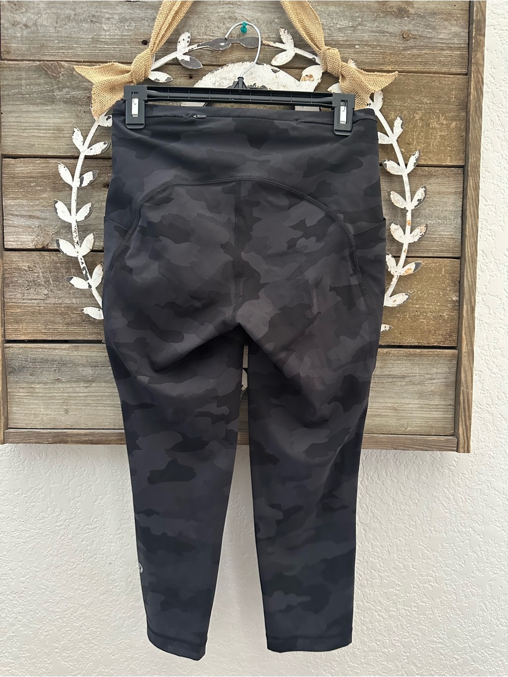Lululemon Swift Speed HR Crop 21"L *Luxtreme Four Way Stretch Size 6 H3DC 77077 - Picture 2 of 13